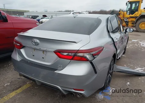 2022 Toyota Camry Se Awd z USA, uszkodzony, nr VIN 4T1T11BK8NU061803